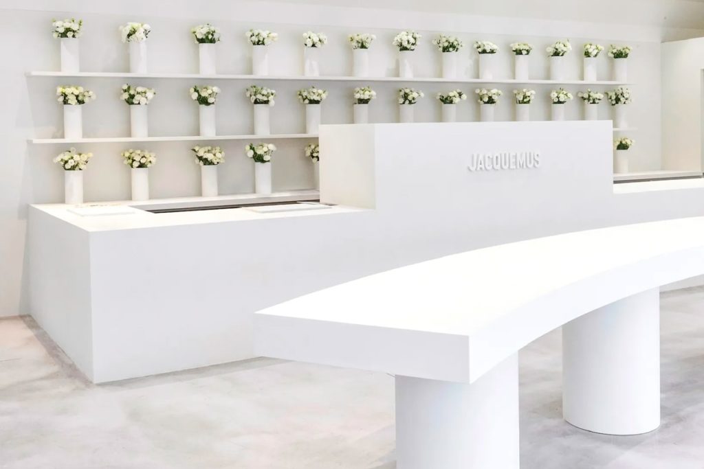Imagen del interior de la pop-up de Jacquemus en Seul